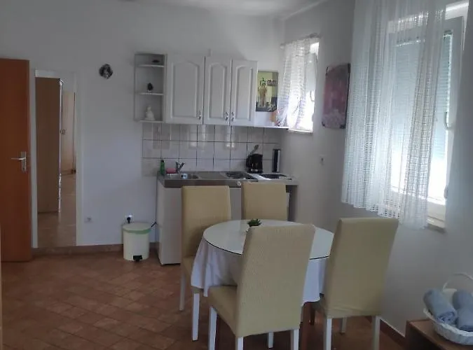 アパート Simona *