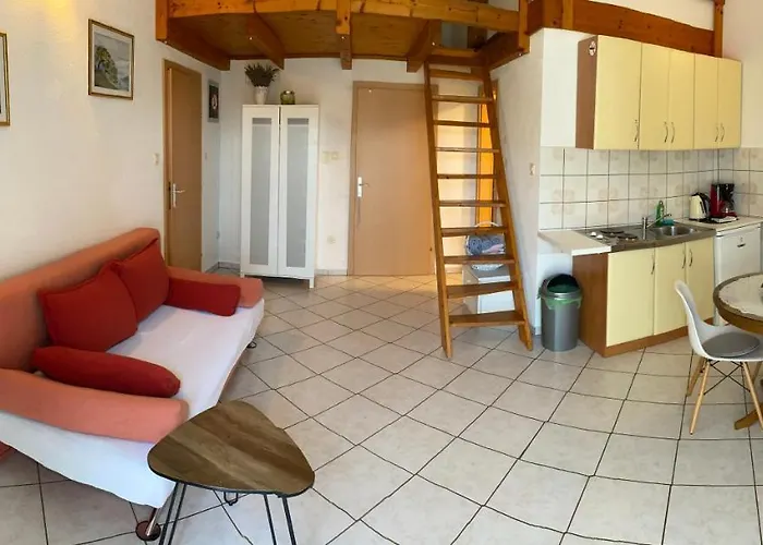 アパート Simona メドゥリン