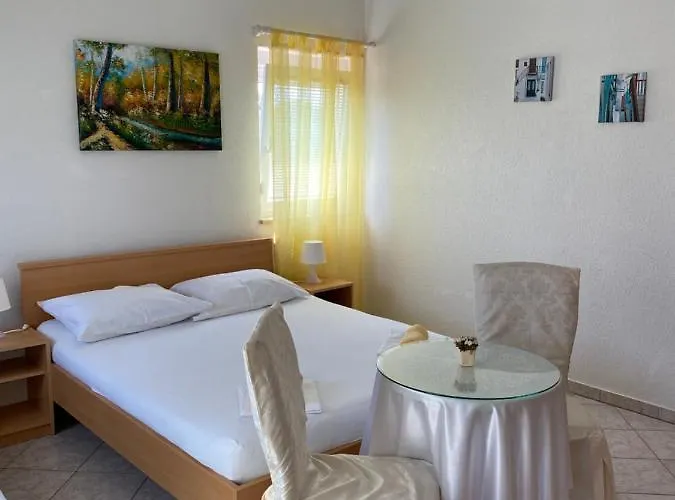 アパート Simona メドゥリン