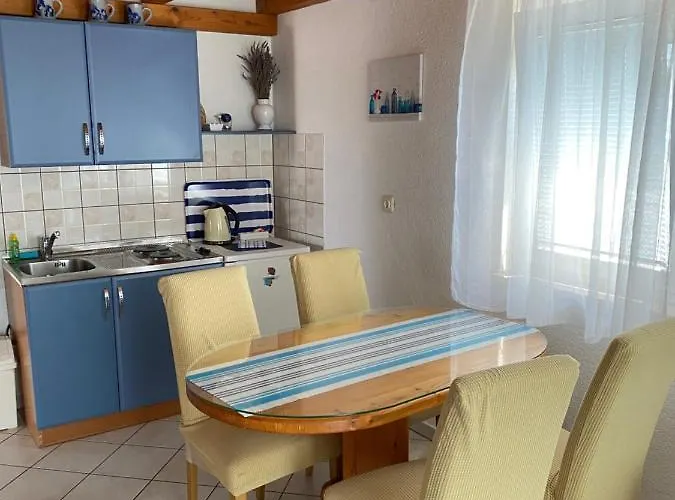 Simona アパート メドゥリン