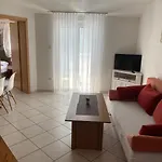 Simona شقة *