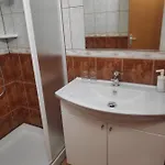 Simona *