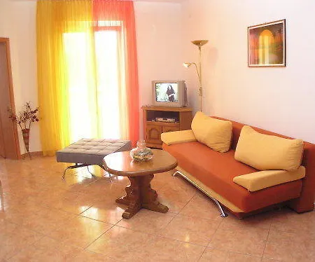 Apartment Simona *