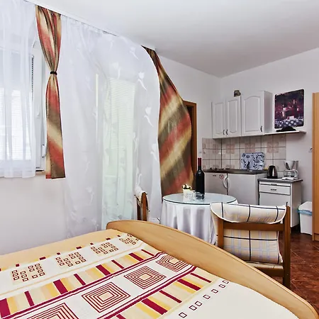 Apartment Simona Medulin