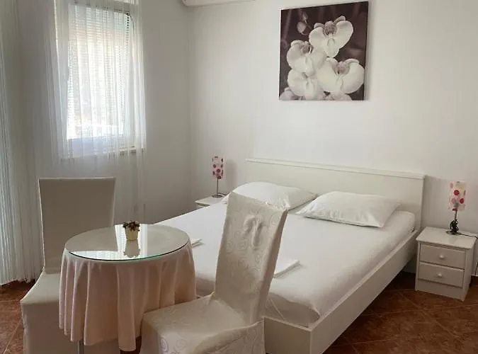 Simona 아파트 메덜린