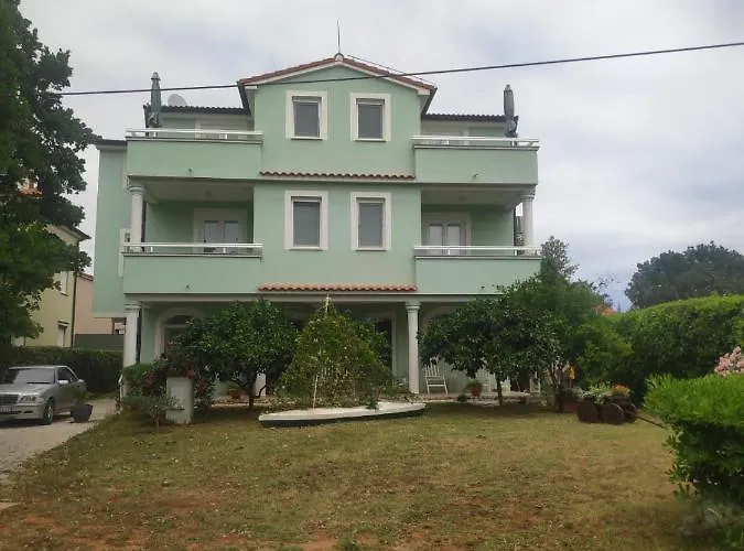 아파트 Simona 메덜린