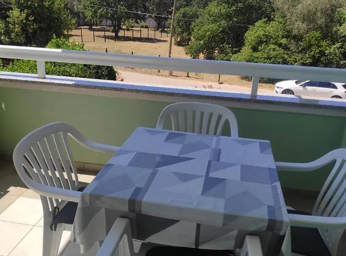 Simona 아파트 메덜린