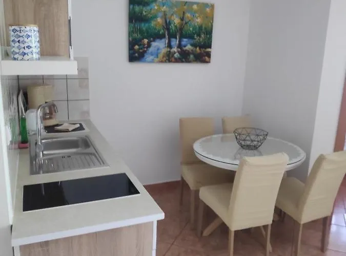 아파트 Simona 메덜린